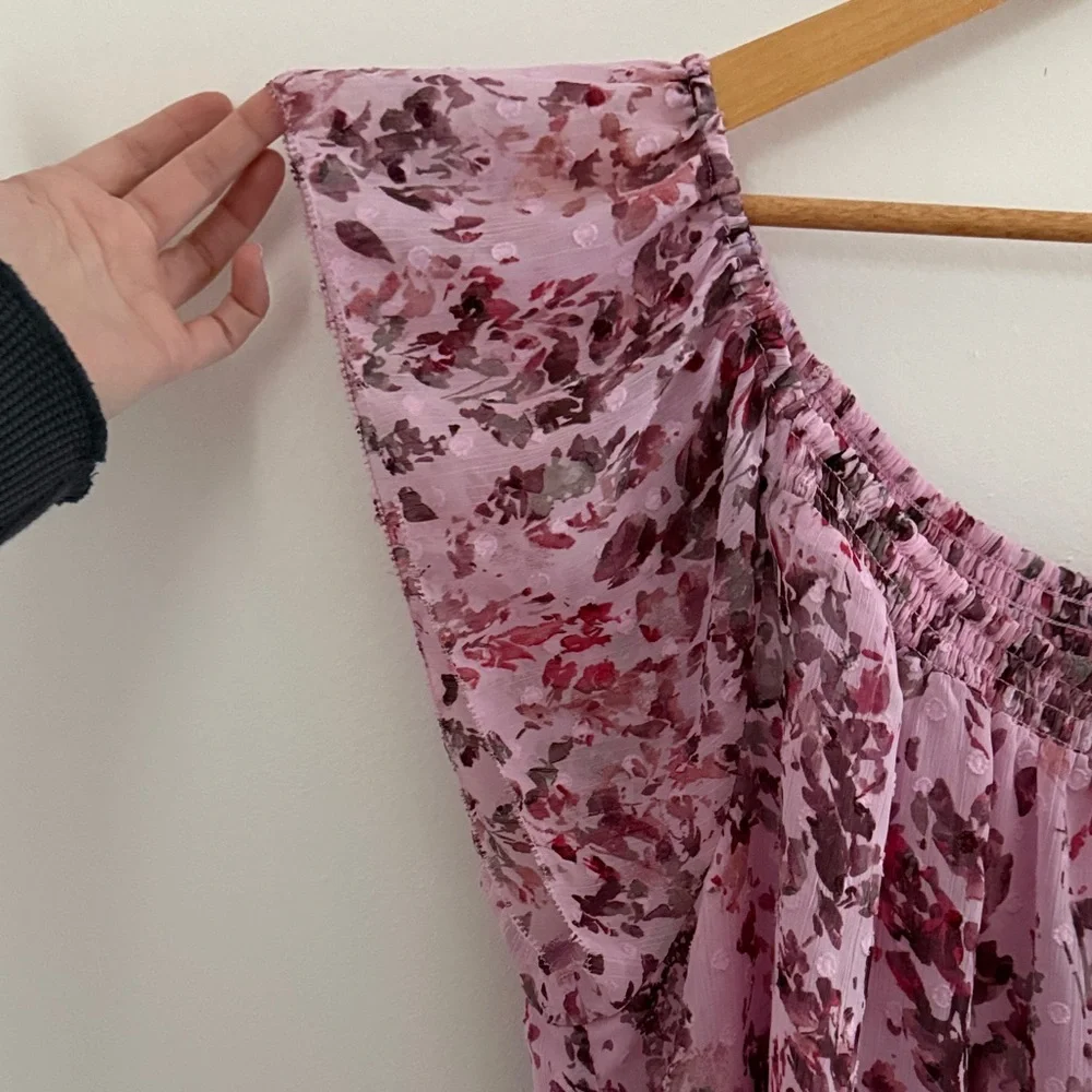 Torrid Plus size Floral Blouse Size 3x Lightweight Sheer Ruffle Sleeve Top